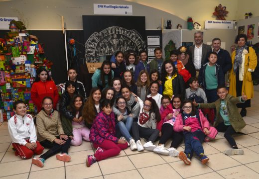 A Feira da Educación de Riveira abriu as súas portas como un foro único en Galicia para compartir experiencias no eido do ensino